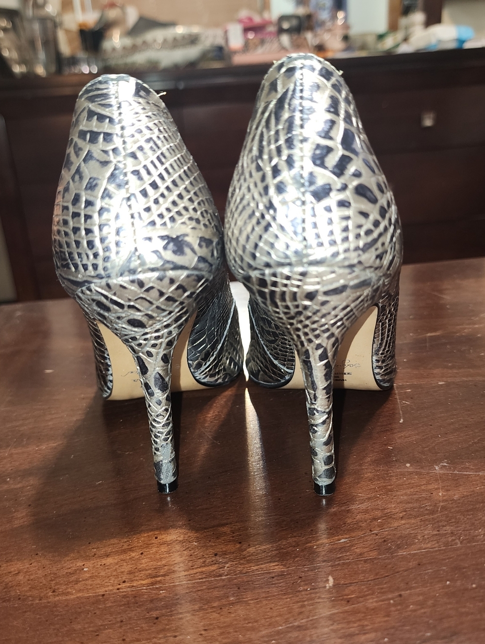 Sergio Zelcer Black & Silver Snake-Print Pointed Pumps, Size 7 - Picture 4 of 8